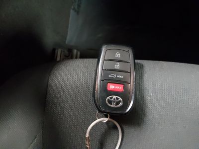 2025 Toyota Camry — photo 15 view
