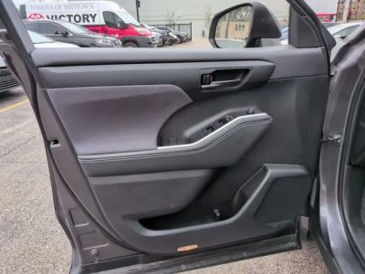 2023 Toyota Highlander - Photo 14