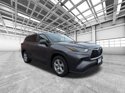 2023 Toyota Highlander - Photo 1