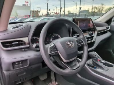 2023 Toyota Highlander - Photo 24