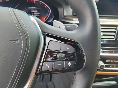 2022 BMW 5 Series — photo 25 view