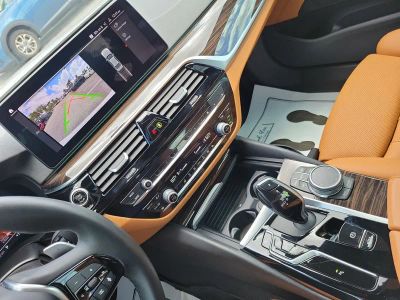2022 BMW 5 Series — photo 33 view