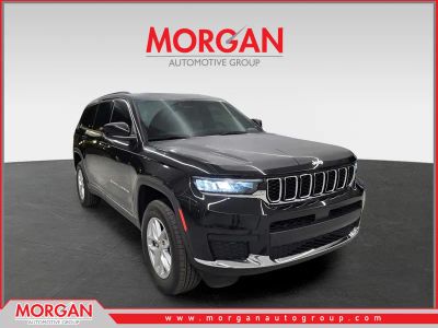 2025 Jeep Grand Cherokee L Laredo in Diamond Black Crystal Pearlcoat — front three-quarter view