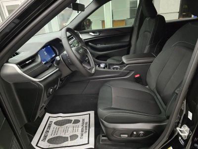 2025 Jeep Grand Cherokee L — photo 15 view