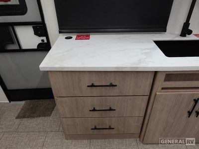 2025 Grand Design Imagine XLS - Photo 15