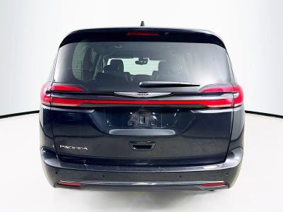 2023 Chrysler Pacifica — photo 27 view