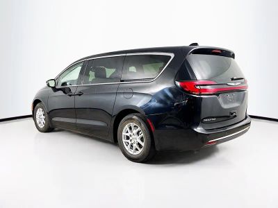 2023 Chrysler Pacifica — photo 26 view