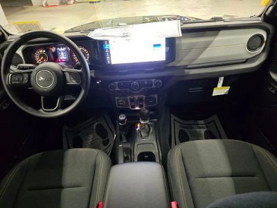 2026 Jeep Wrangler — photo 31 view