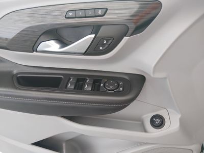 2024 GMC Terrain — photo 16 view