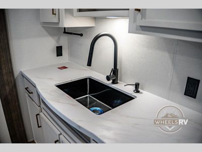 2026 Grand Design Transcend - Photo 40