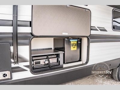 2026 Grand Design Transcend - Photo 12