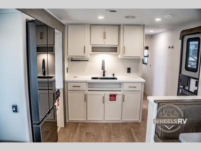 2026 Grand Design Transcend - Photo 36