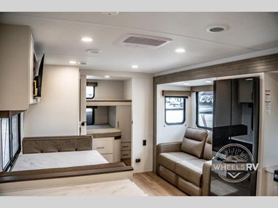 2026 Grand Design Transcend - Photo 31