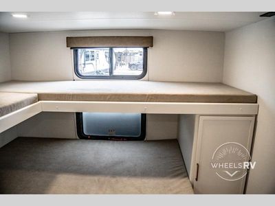 2026 Grand Design Transcend - Photo 44