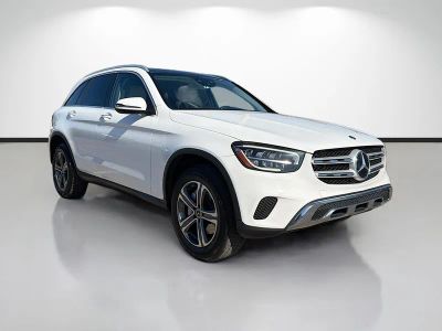 2020 Mercedes-Benz GLC 300 — front three-quarter view