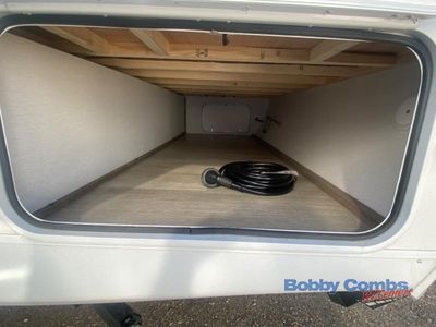 2025 Coachmen RV Freedom Express Select - Photo 10