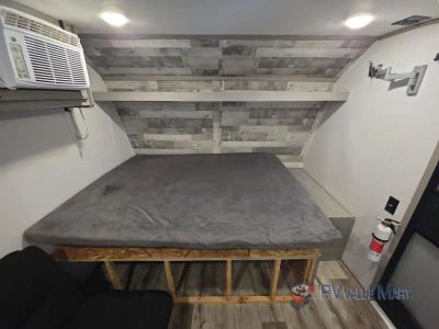 2022 Dutchmen RV Coleman — photo 25 view