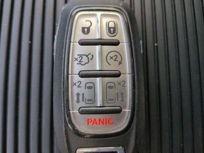2024 Chrysler Pacifica Hybrid — photo 31 view