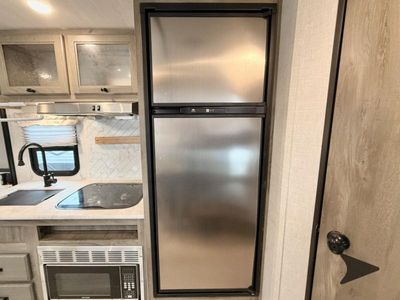 2022 Forest River RV Surveyor Legend - Photo 17