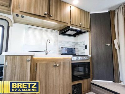 2026 Coachmen RV Freelander - Photo 14