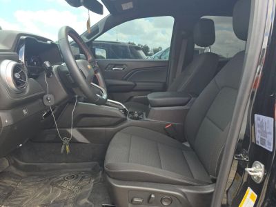 2025 Chevrolet Colorado - Photo 6