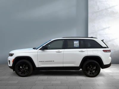 2024 Jeep Grand Cherokee — rear three-quarter view