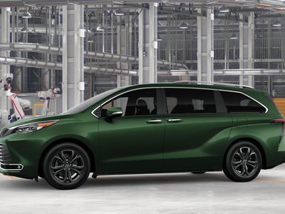 2026 Toyota Sienna - Photo 3