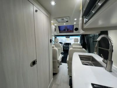 2026 Midwest Automotive Designs HERITAGE — photo 12 view