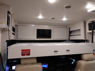 2026 Fleetwood Bounder - Photo 15