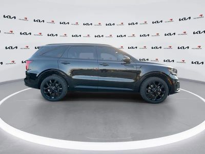 2023 Kia Sorento — photo 9 view