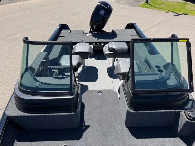 2026 Lund 1875 IMPACT XS — photo 17 view