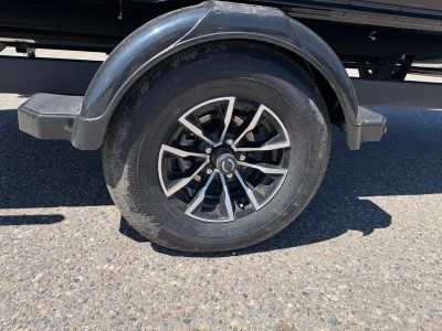 2026 Lund 1875 IMPACT XS — photo 18 view