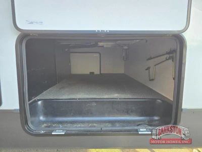 2023 Rockwood Signature 2442BS - Photo 3