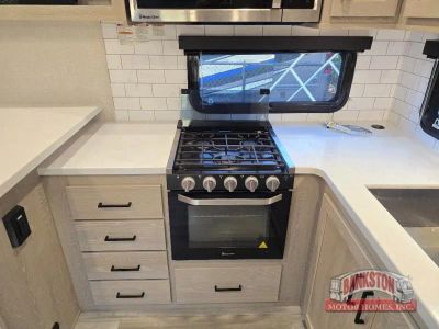 2023 Rockwood Signature 2442BS - Photo 11