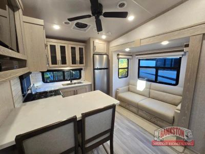 2023 Rockwood Signature 2442BS - Photo 7