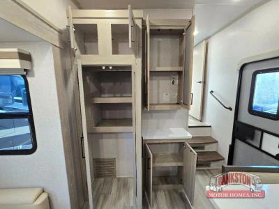 2023 Rockwood Signature 2442BS - Photo 17