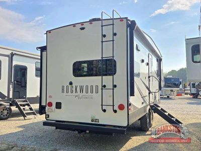 2023 Rockwood Signature 2442BS - Photo 4