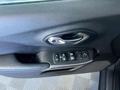 2019 Jeep Cherokee — photo 14 view