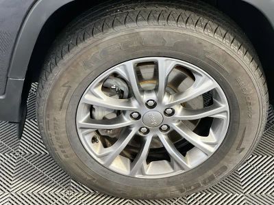 2019 Jeep Cherokee — photo 11 view