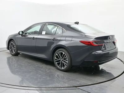 2026 Toyota Camry - Photo 3