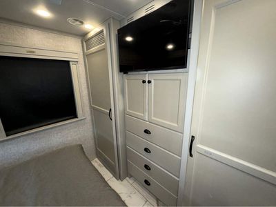 2025 Tiffin Allegro Bay — photo 31 view