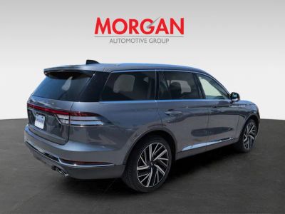 2025 Lincoln Aviator — detail view
