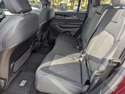 2026 Jeep Grand Cherokee — photo 8 view