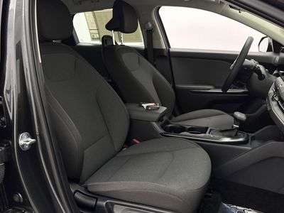2025 Kia K4 - Photo 28