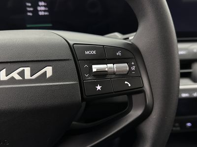 2025 Kia K4 - Photo 15