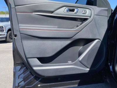 2026 Ford Explorer — photo 17 view