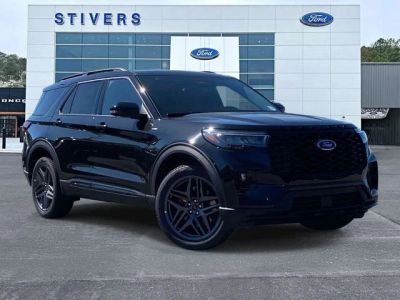 2026 Ford Explorer ST-Line in Agate Black Metallic — front three-quarter view