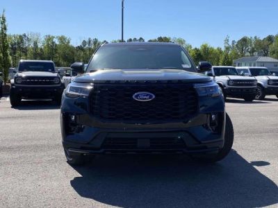 2026 Ford Explorer — photo 8 view