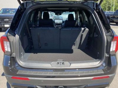 2026 Ford Explorer — photo 10 view