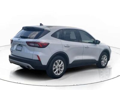 2025 Ford Escape — detail view
